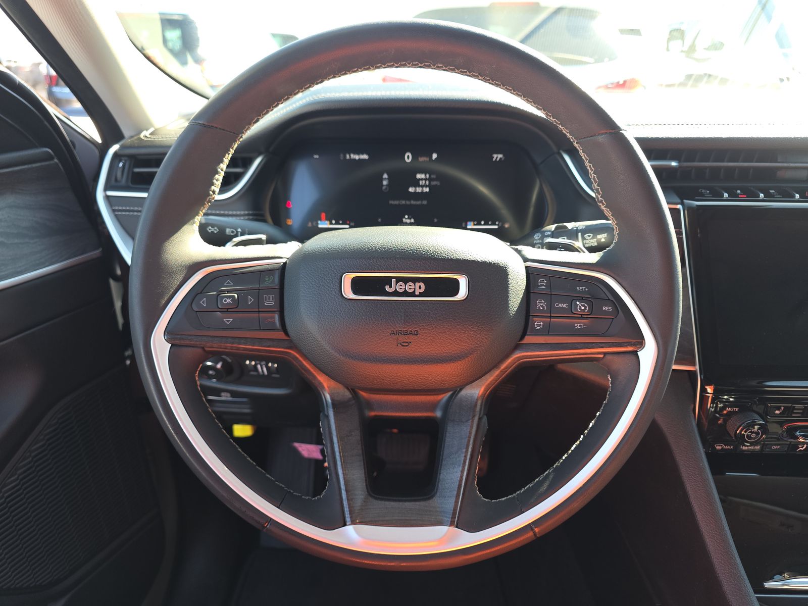 2023 Jeep Grand Cherokee Limited RWD