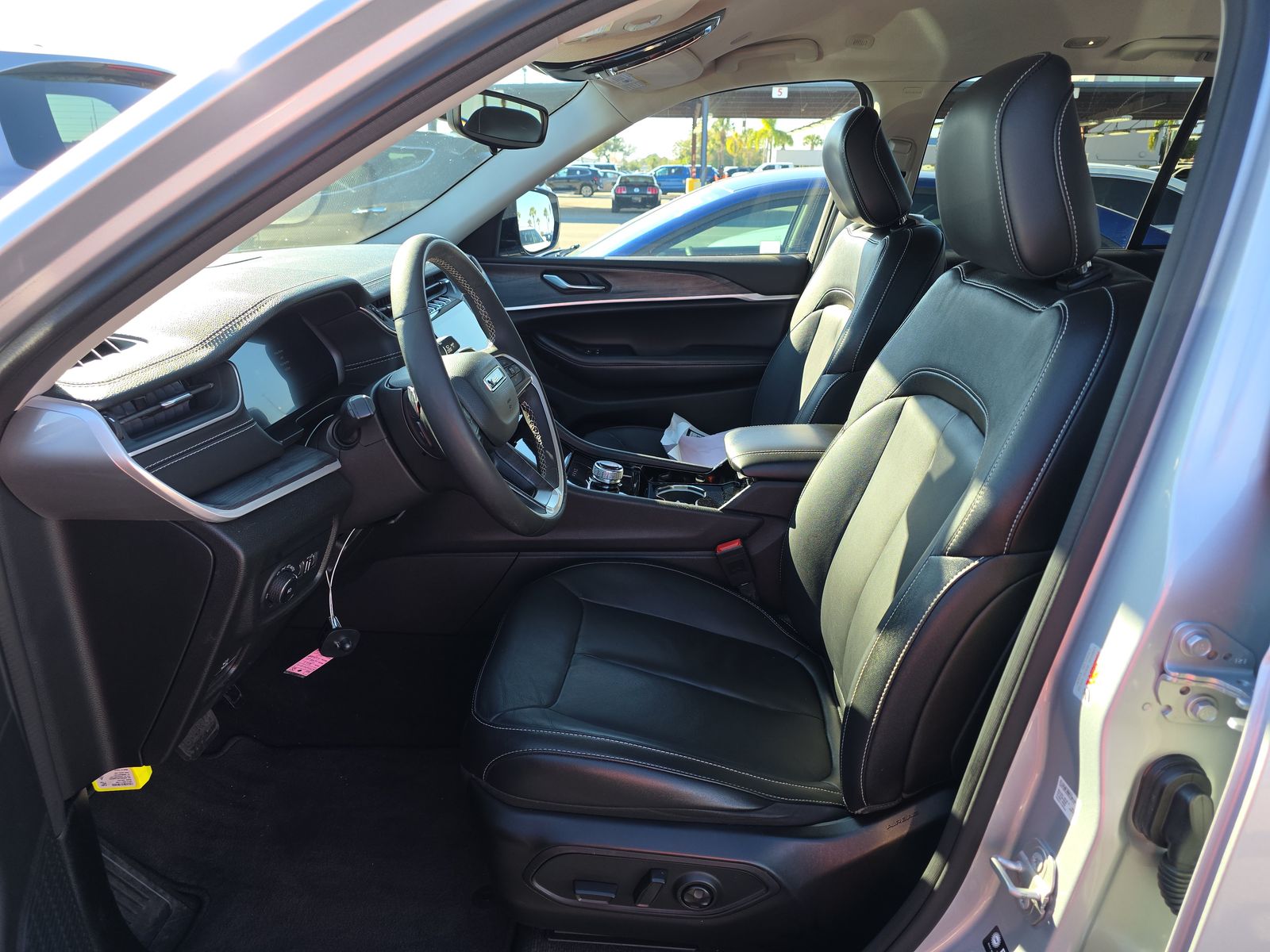 2023 Jeep Grand Cherokee Limited RWD