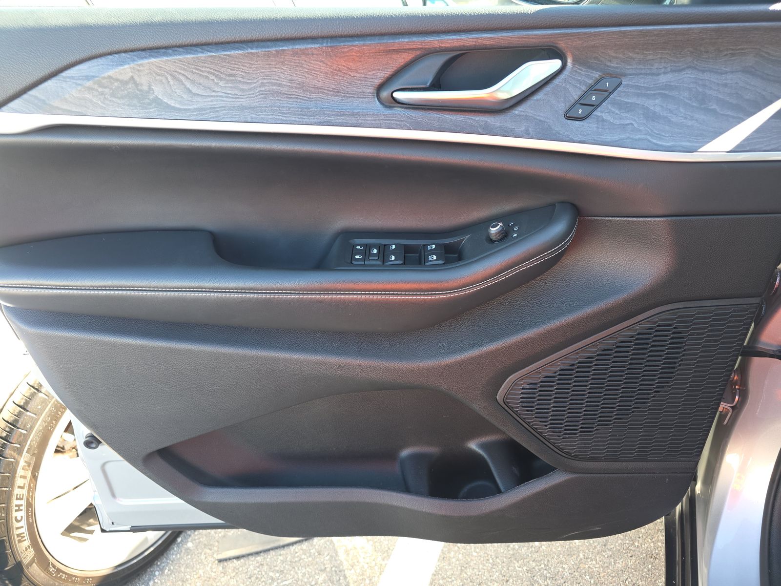 2023 Jeep Grand Cherokee Limited RWD