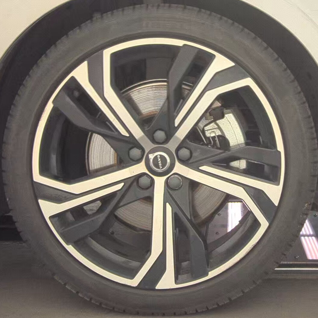 2024 Volvo S60 B5 Plus FWD