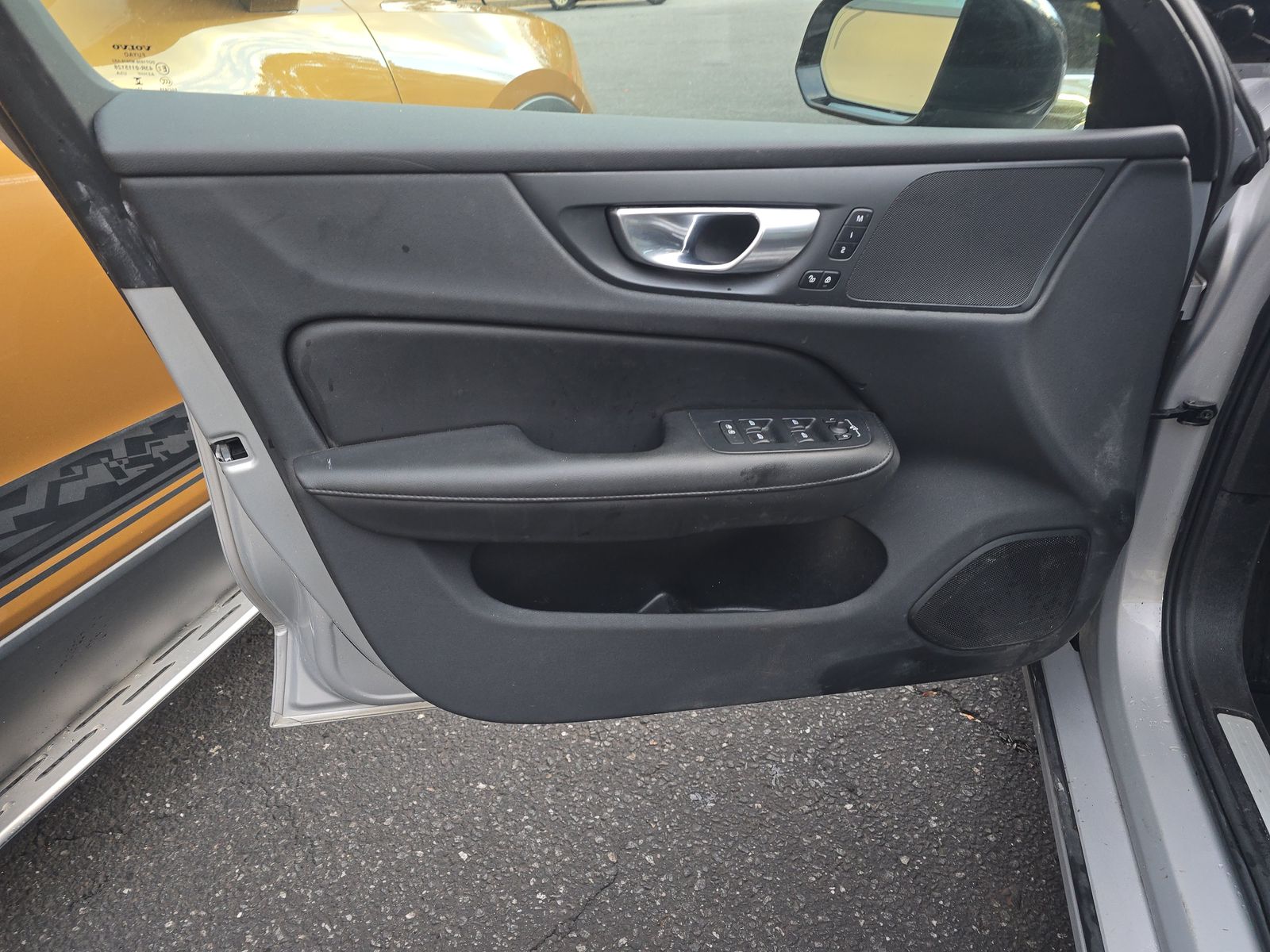 2024 Volvo S60 B5 Plus FWD