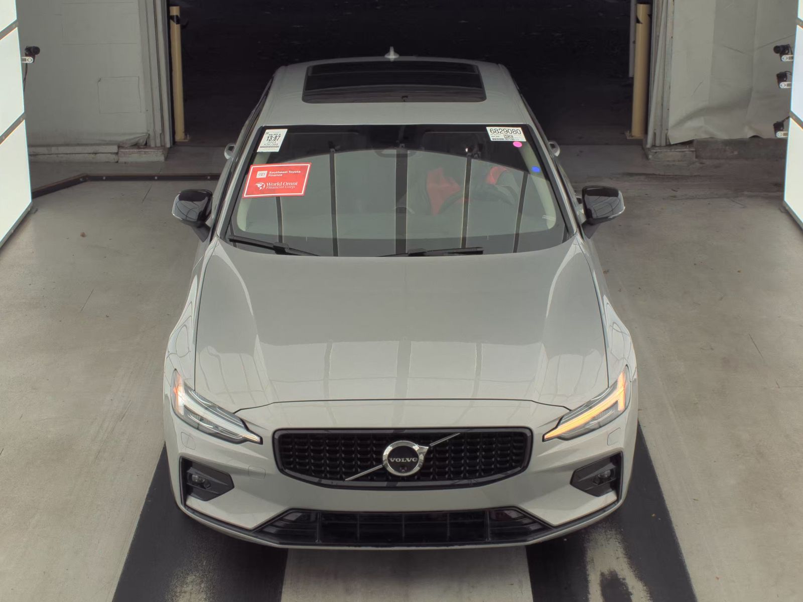 2024 Volvo S60 B5 Plus FWD