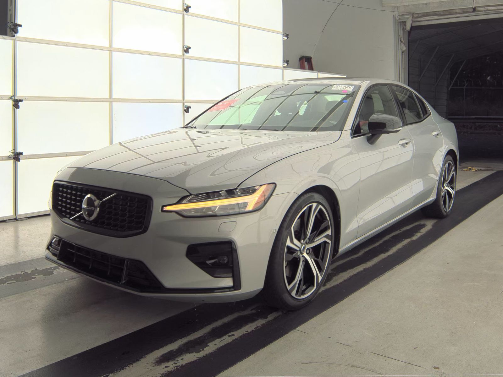 2024 Volvo S60 B5 Plus FWD