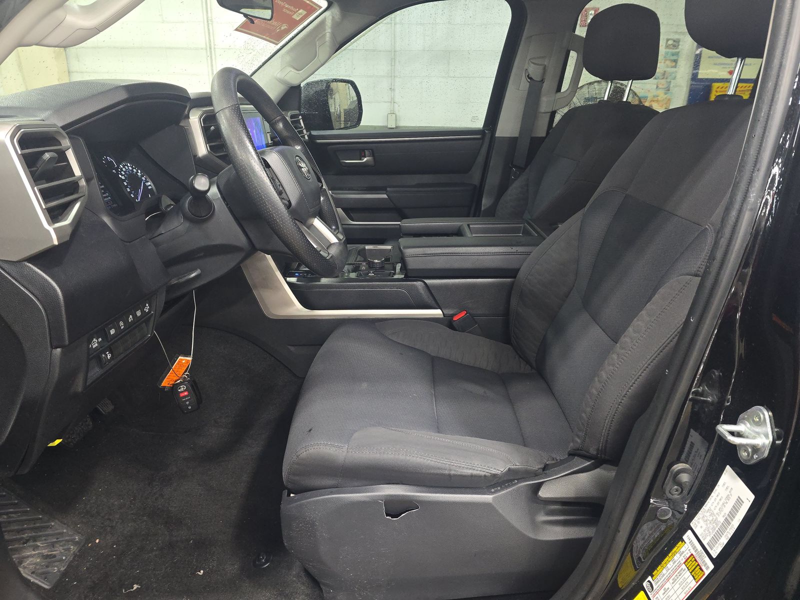 2023 Toyota Tundra SR5 AWD