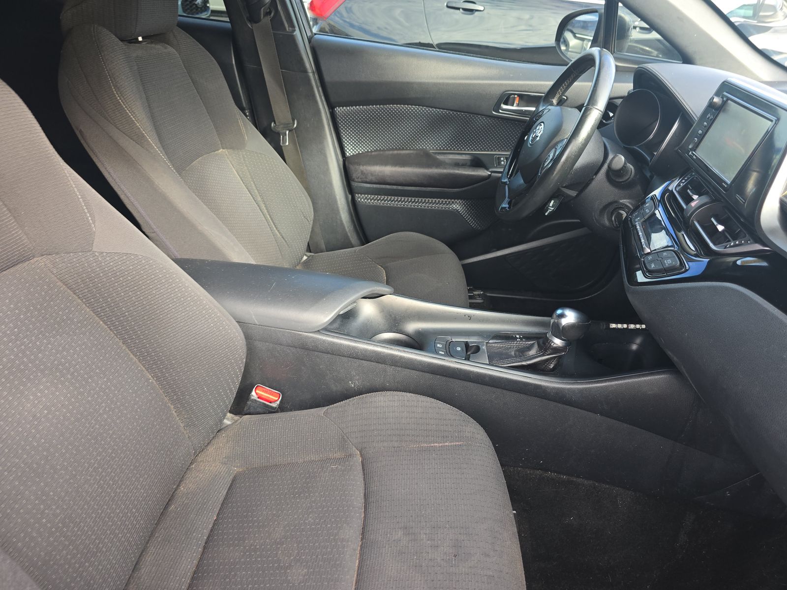 2018 Toyota C-HR XLE FWD