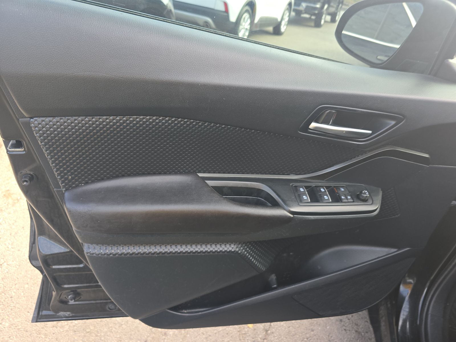 2018 Toyota C-HR XLE FWD