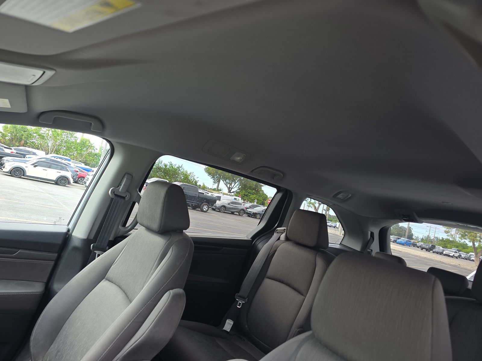 2022 Honda Odyssey LX FWD