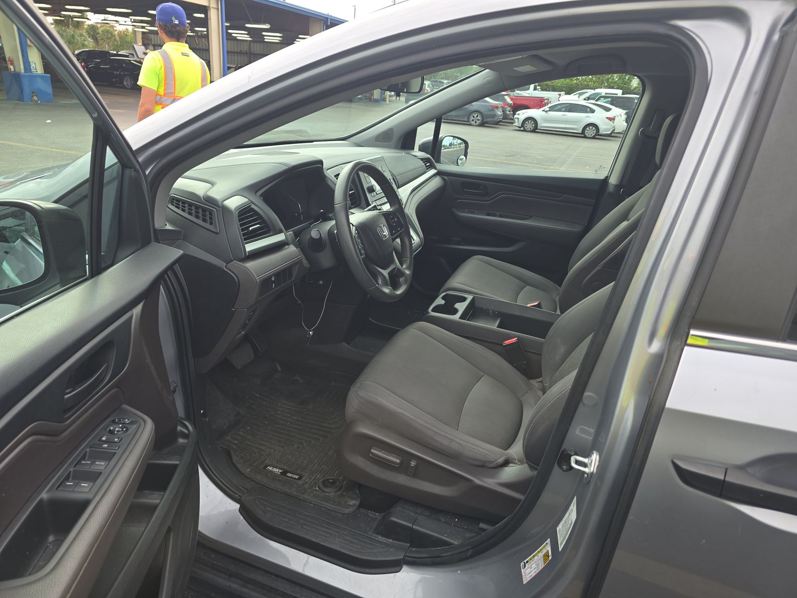 2022 Honda Odyssey LX FWD