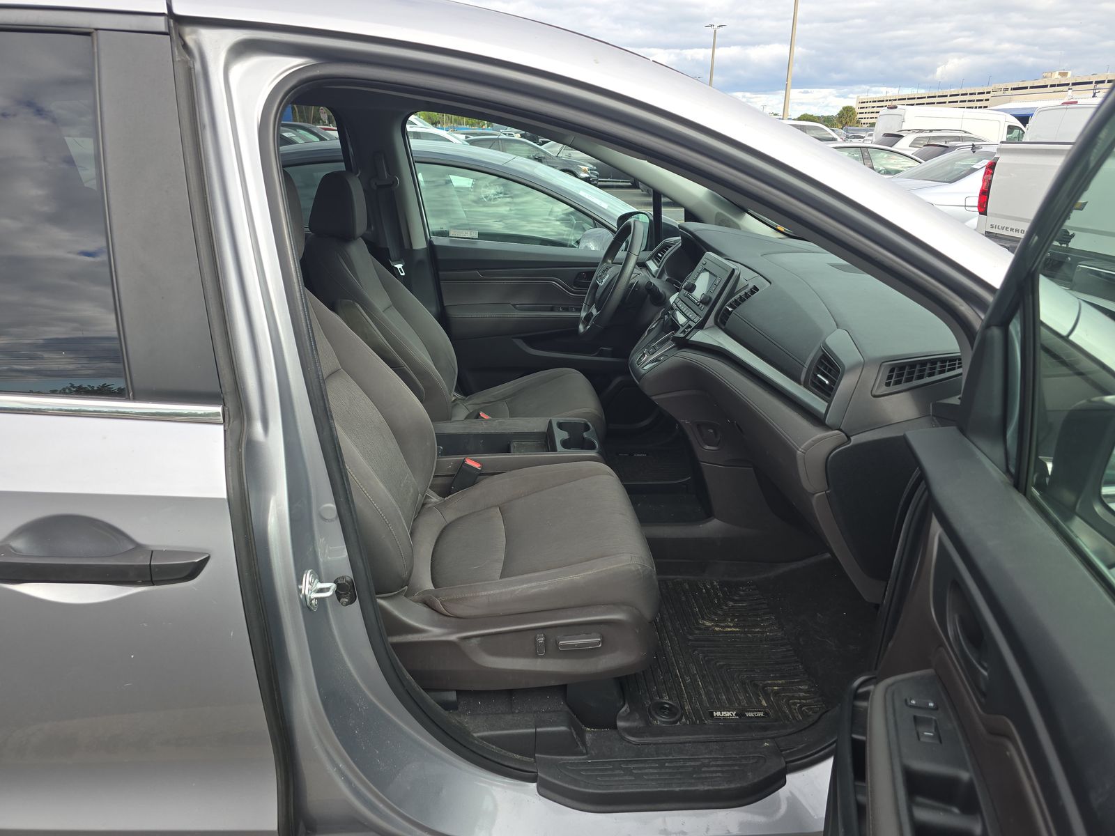 2022 Honda Odyssey LX FWD