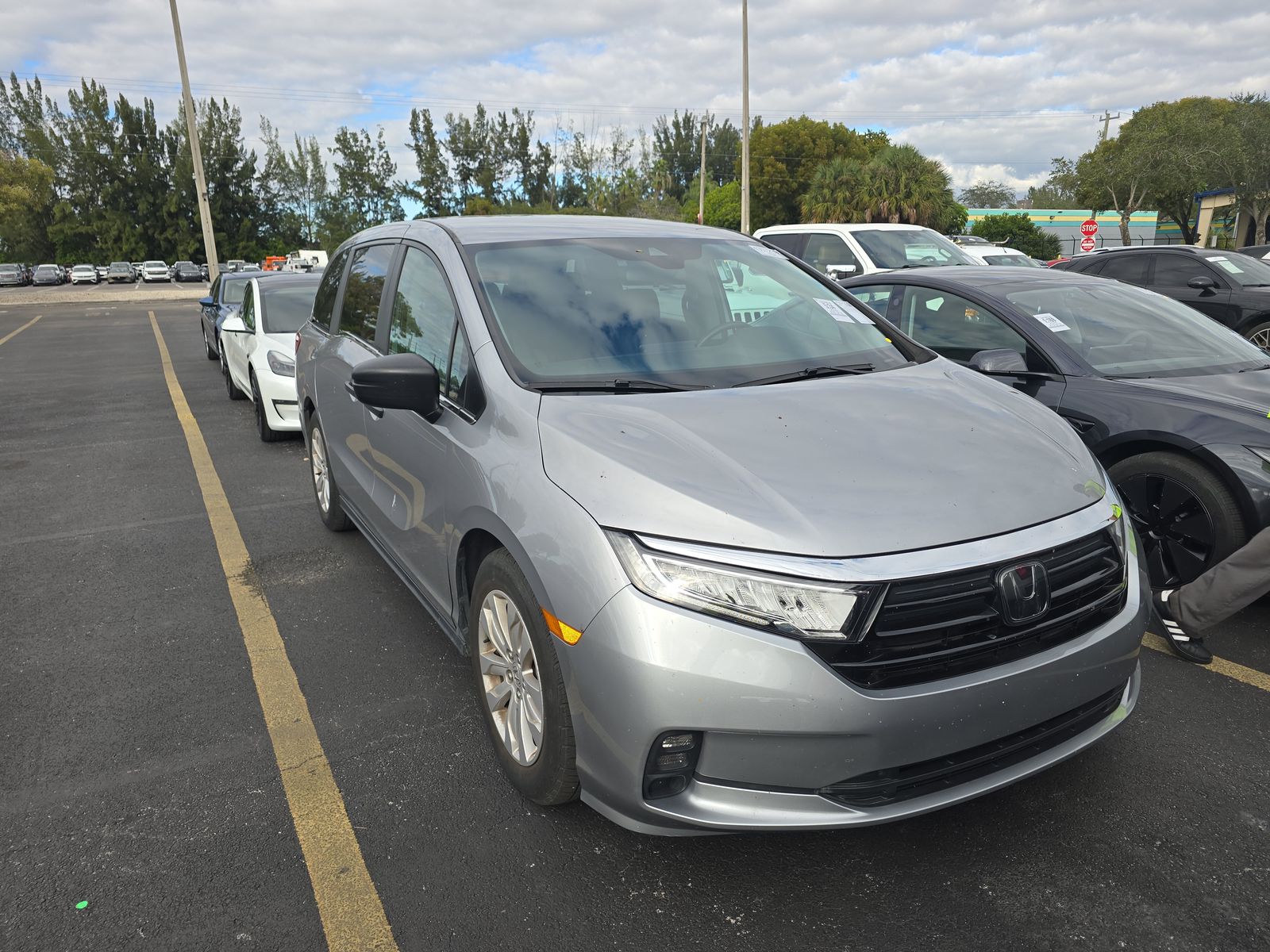 2022 Honda Odyssey LX FWD