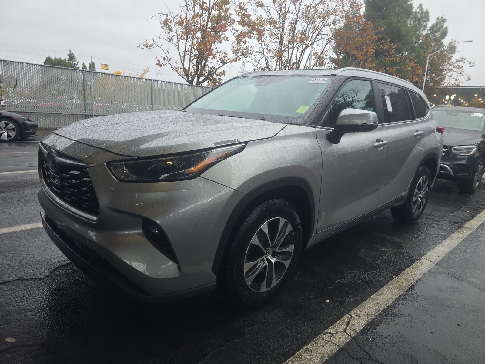 2023 Toyota Highlander Hybrid XLE FWD