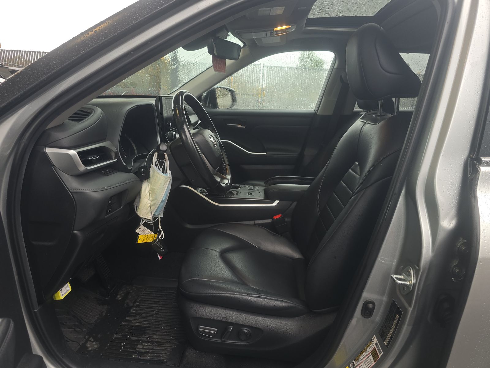 2023 Toyota Highlander Hybrid XLE FWD