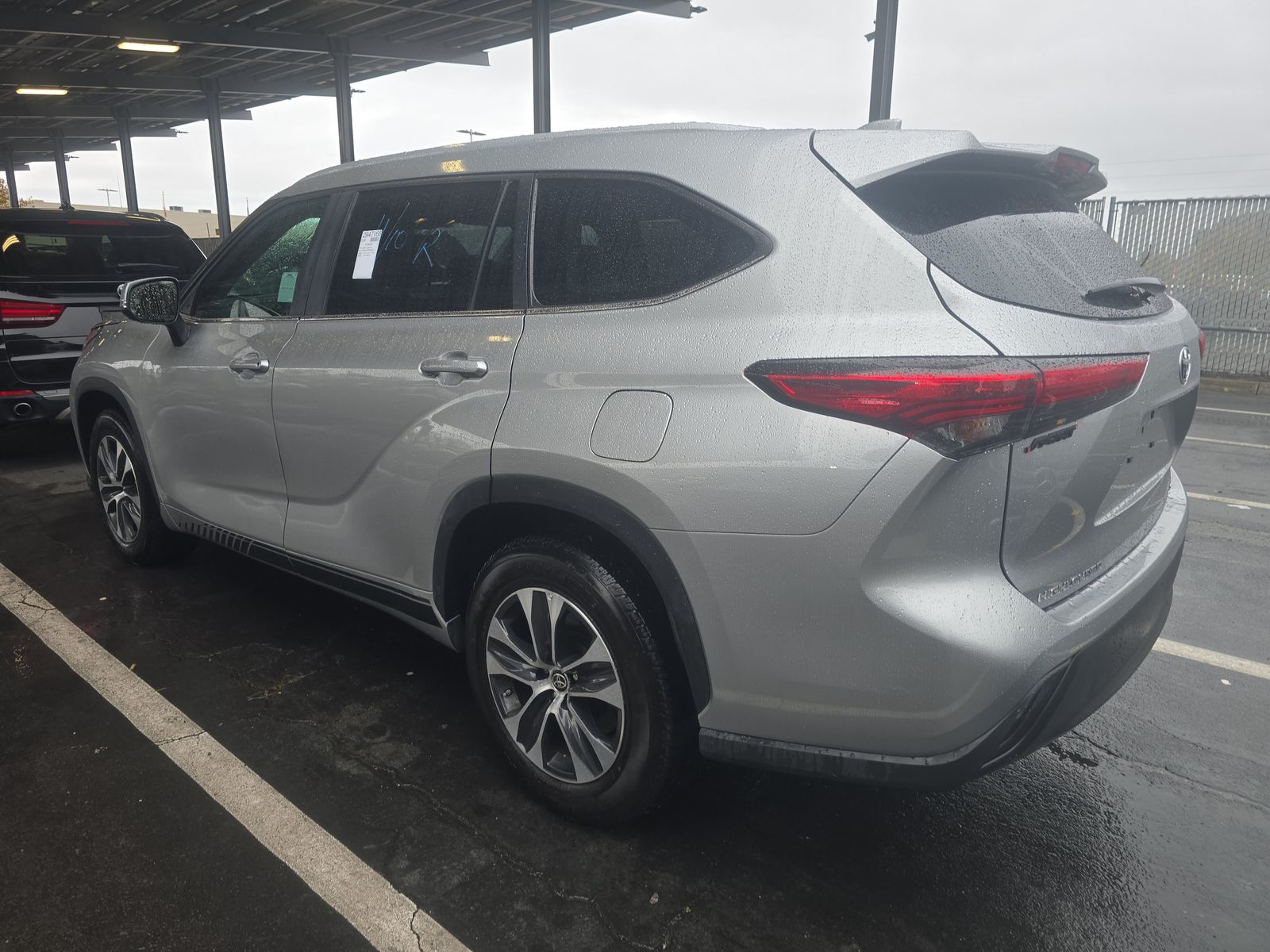 2023 Toyota Highlander Hybrid XLE FWD