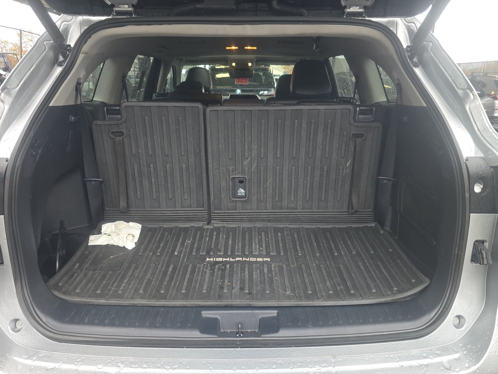 2023 Toyota Highlander Hybrid XLE FWD