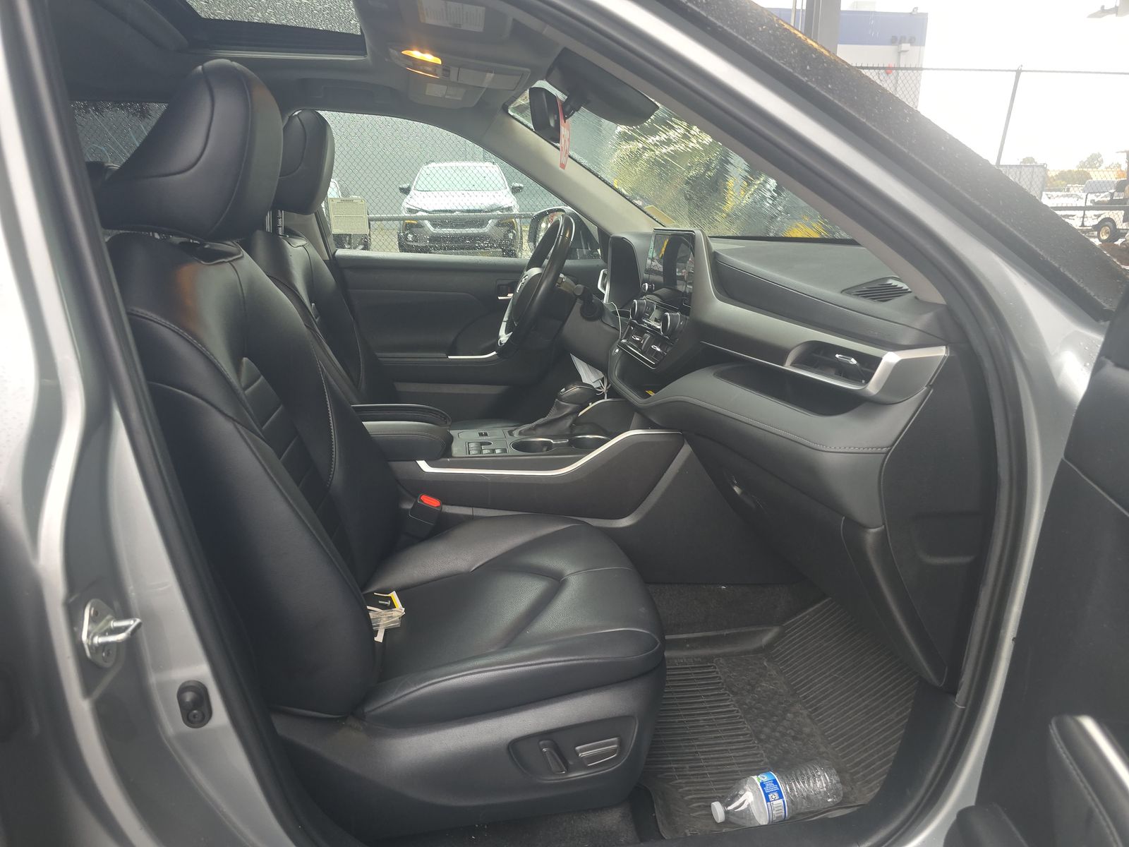 2023 Toyota Highlander Hybrid XLE FWD