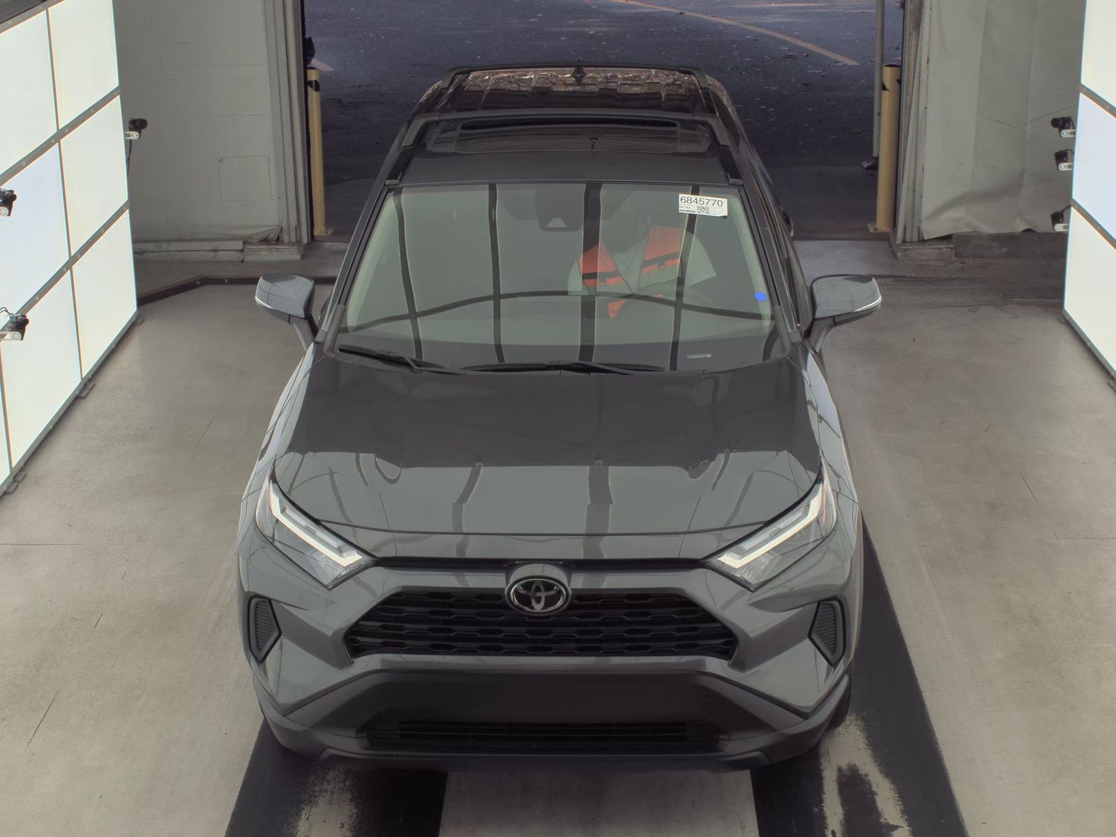 2023 Toyota RAV4 XLE FWD