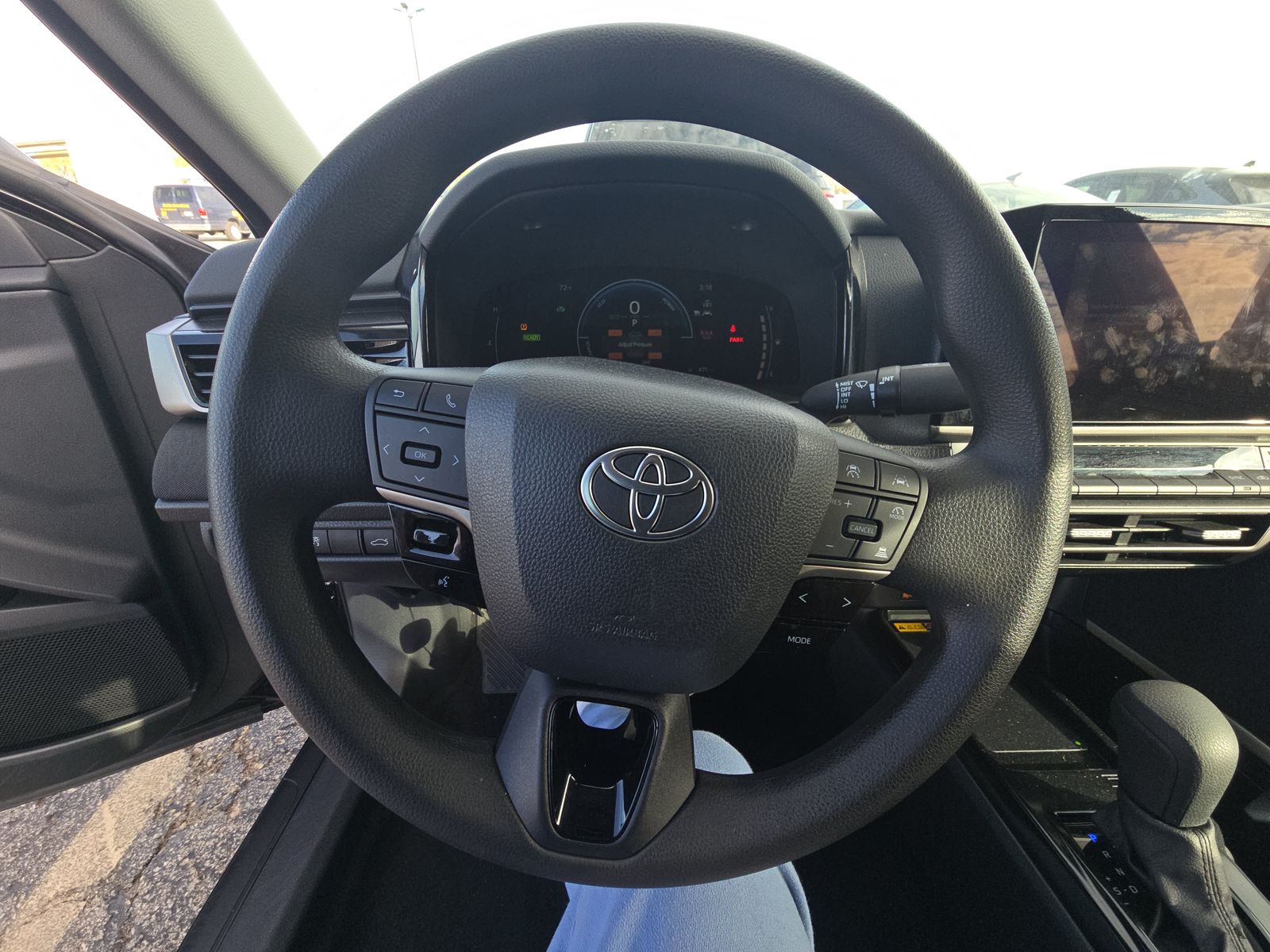 2025 Toyota Camry LE FWD