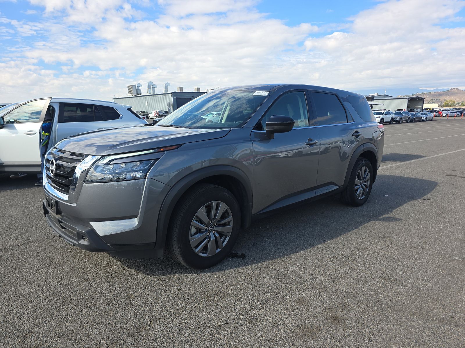 2025 Nissan Pathfinder S FWD