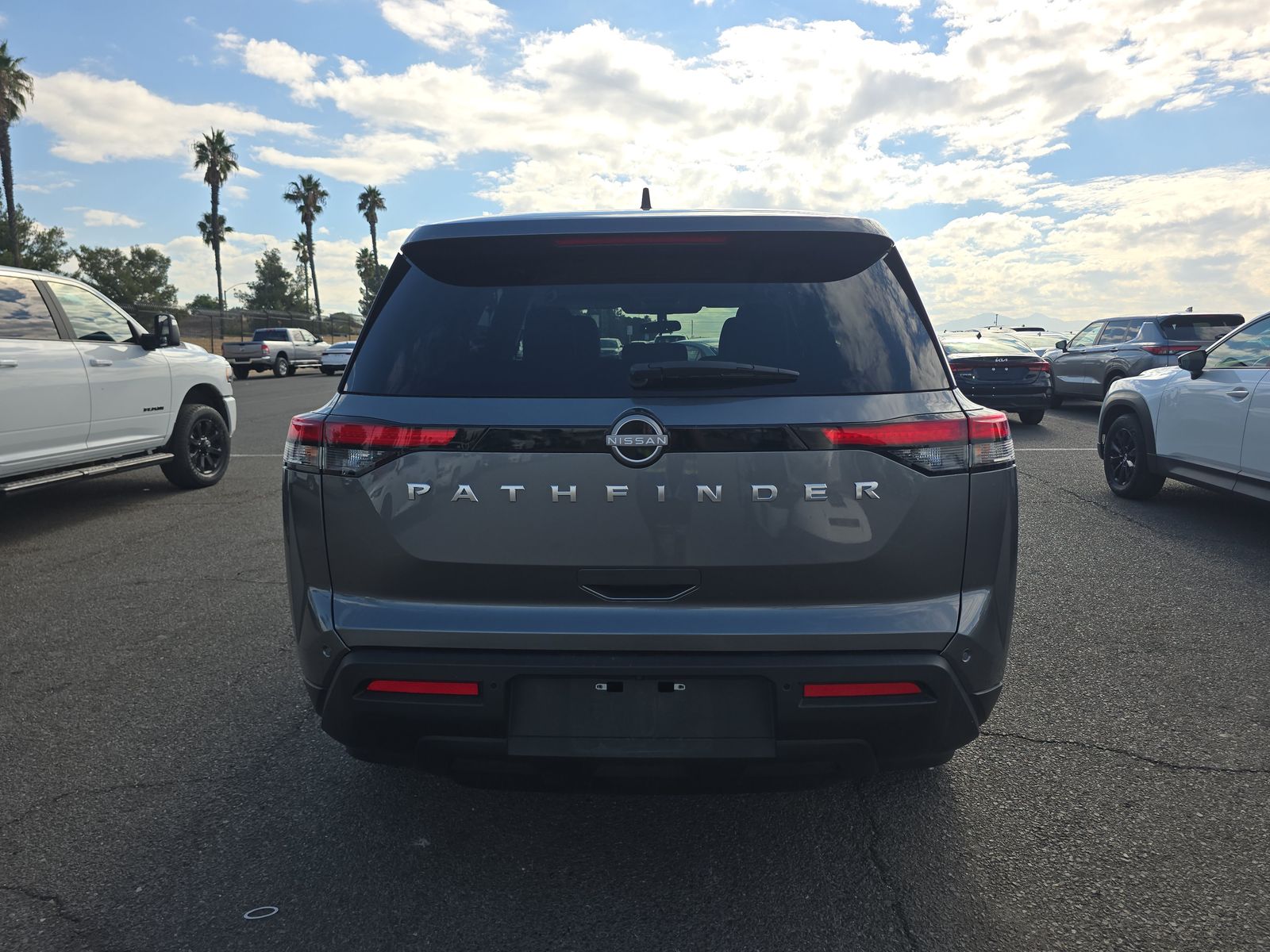 2025 Nissan Pathfinder S FWD