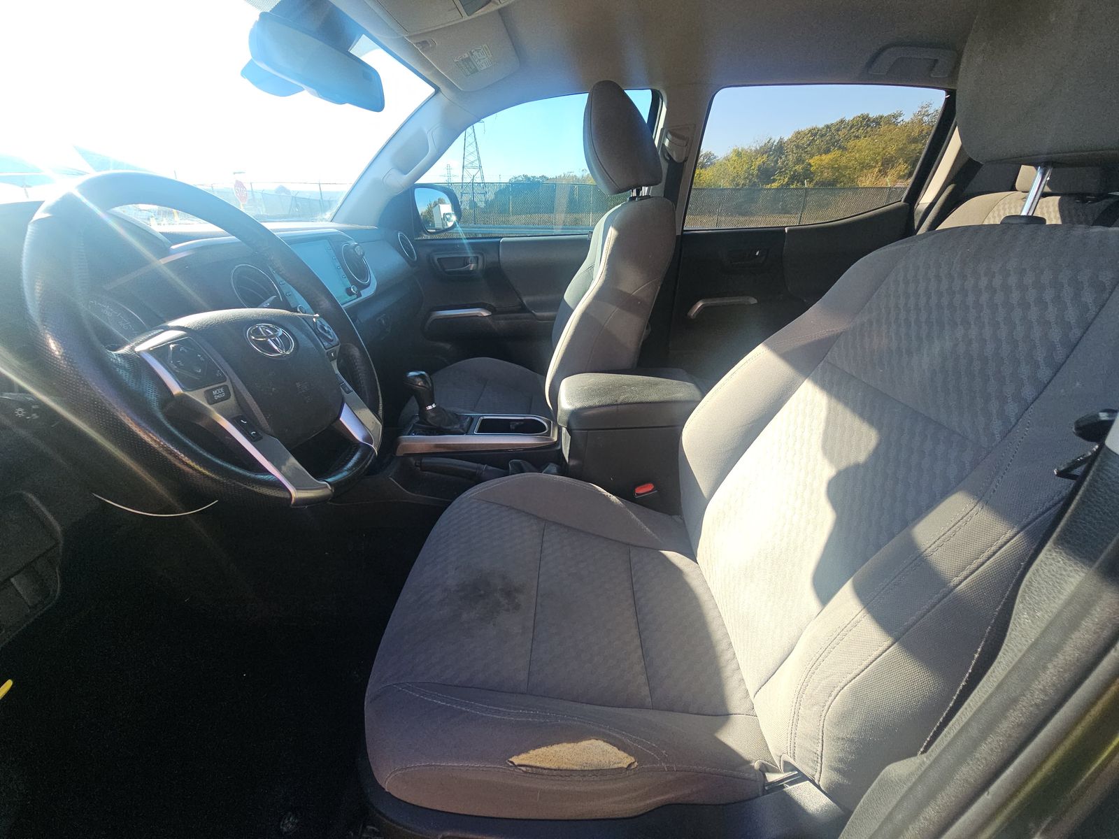 2022 Toyota Tacoma SR5 RWD