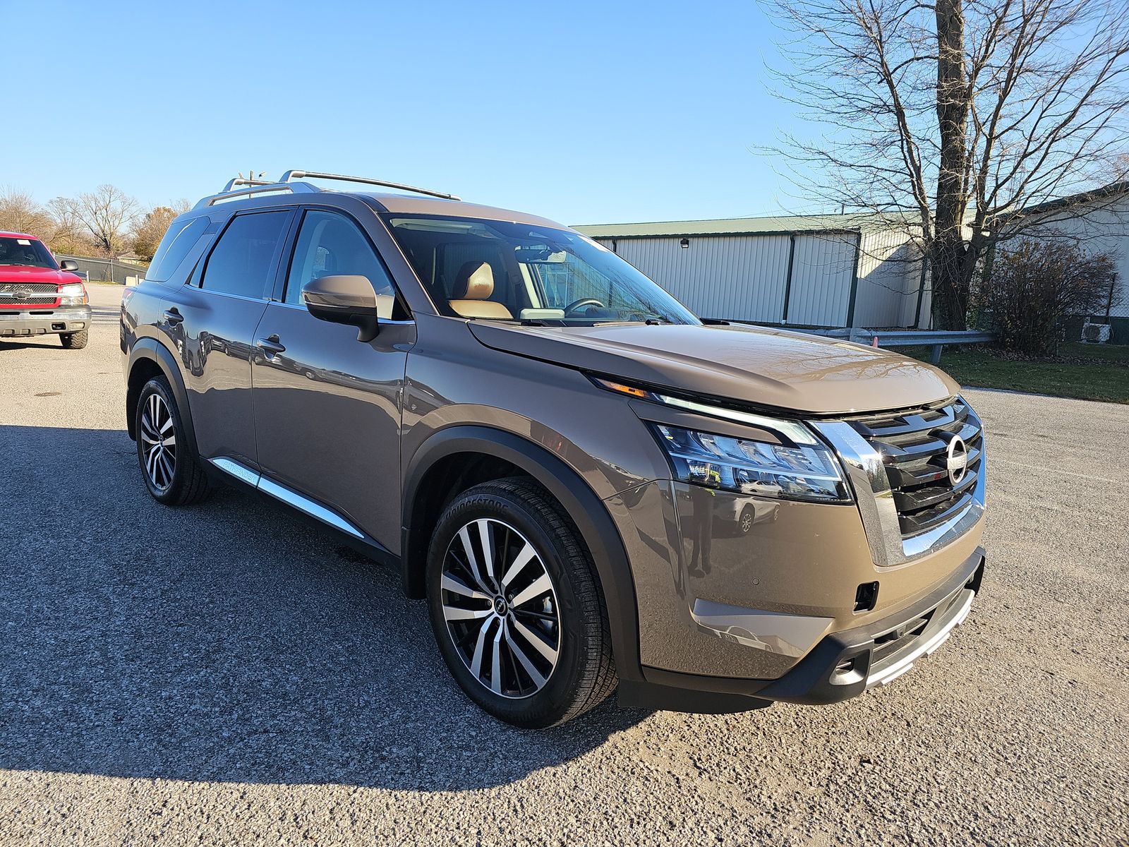 2024 Nissan Pathfinder Platinum FWD