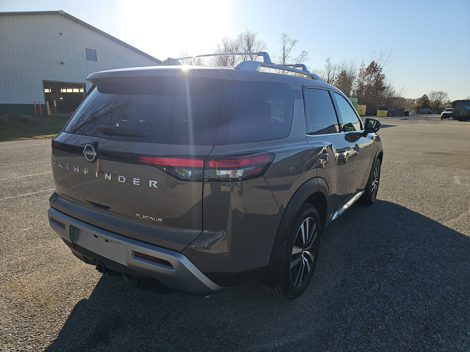 2024 Nissan Pathfinder Platinum FWD