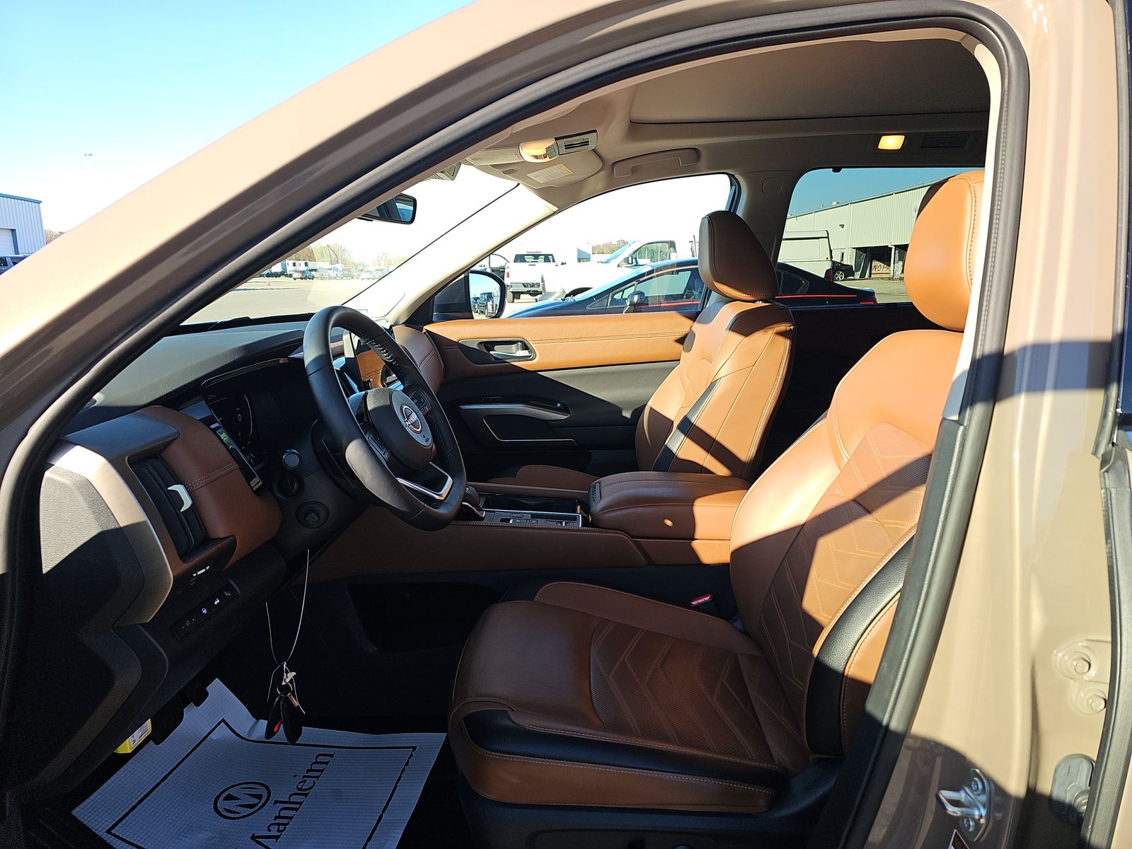 2024 Nissan Pathfinder Platinum FWD