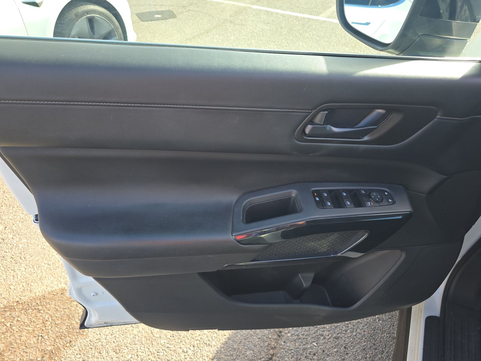 2024 Nissan Pathfinder S FWD