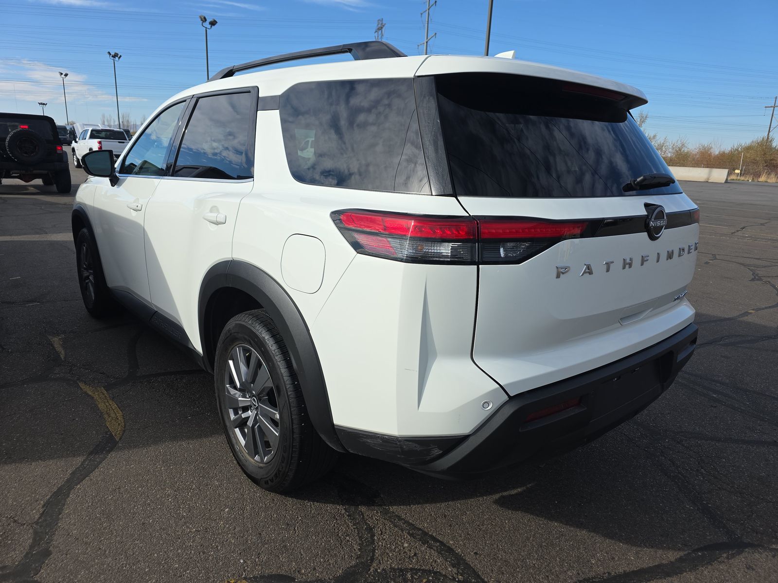 2024 Nissan Pathfinder SV AWD