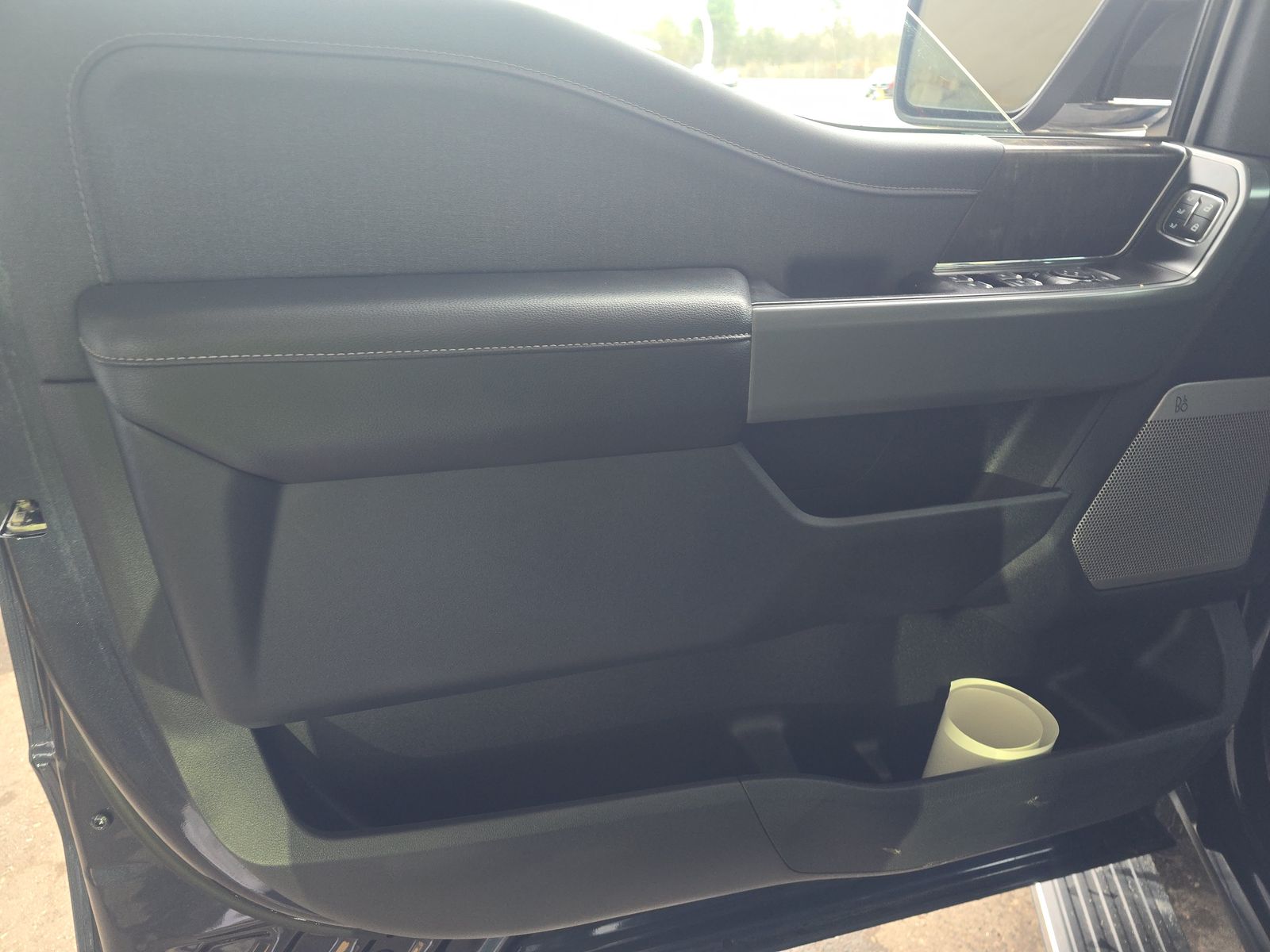 2022 Ford F-150 Hybrid Lariat AWD