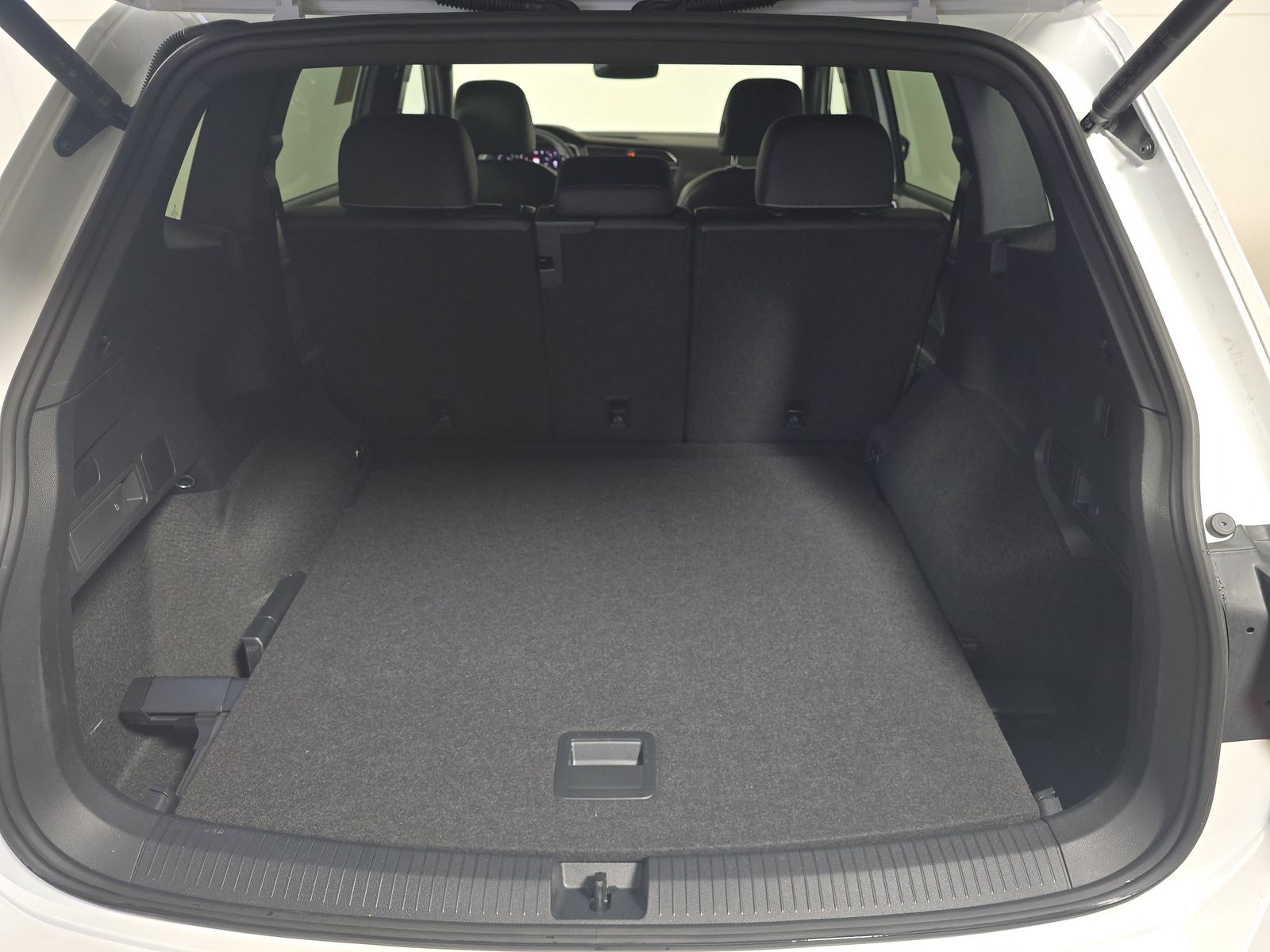 2024 Volkswagen Tiguan 2.0T SEL R-Line AWD