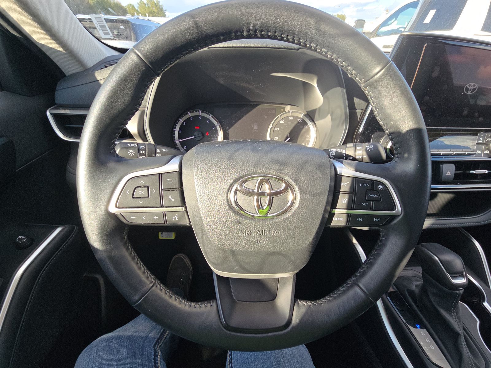 2024 Toyota Highlander LE AWD