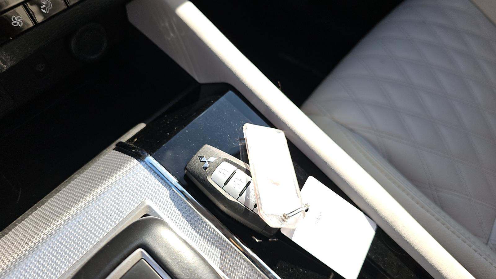 2024 Mitsubishi Outlander SEL FWD