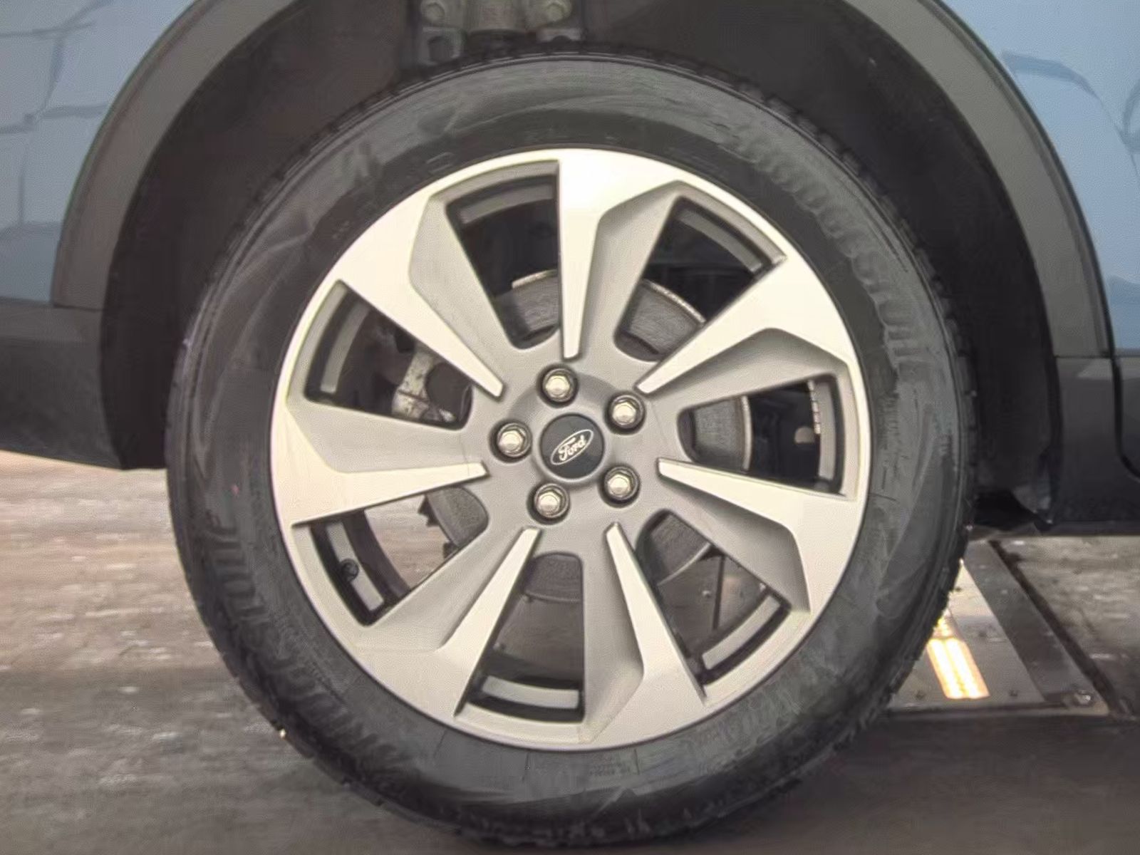 2025 Ford Escape Hybrid Platinum AWD