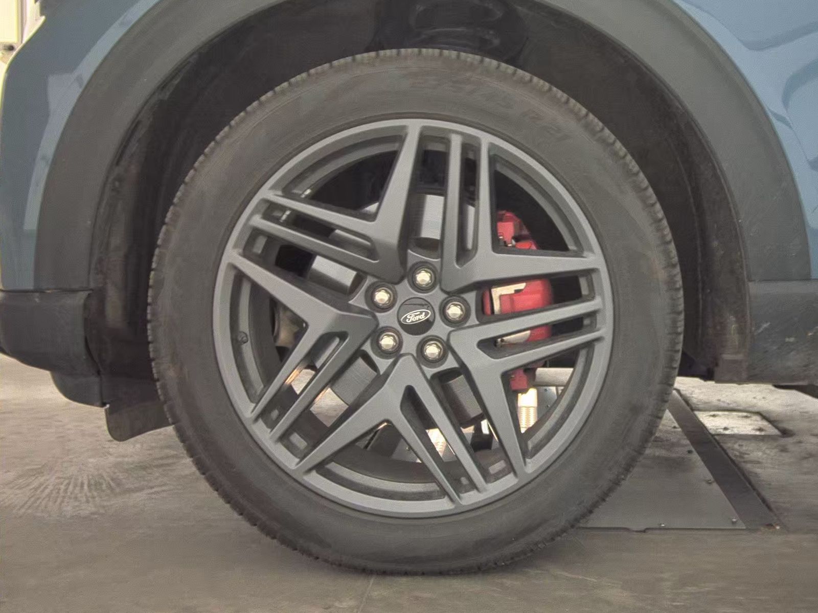 2025 Ford Explorer ST-Line AWD