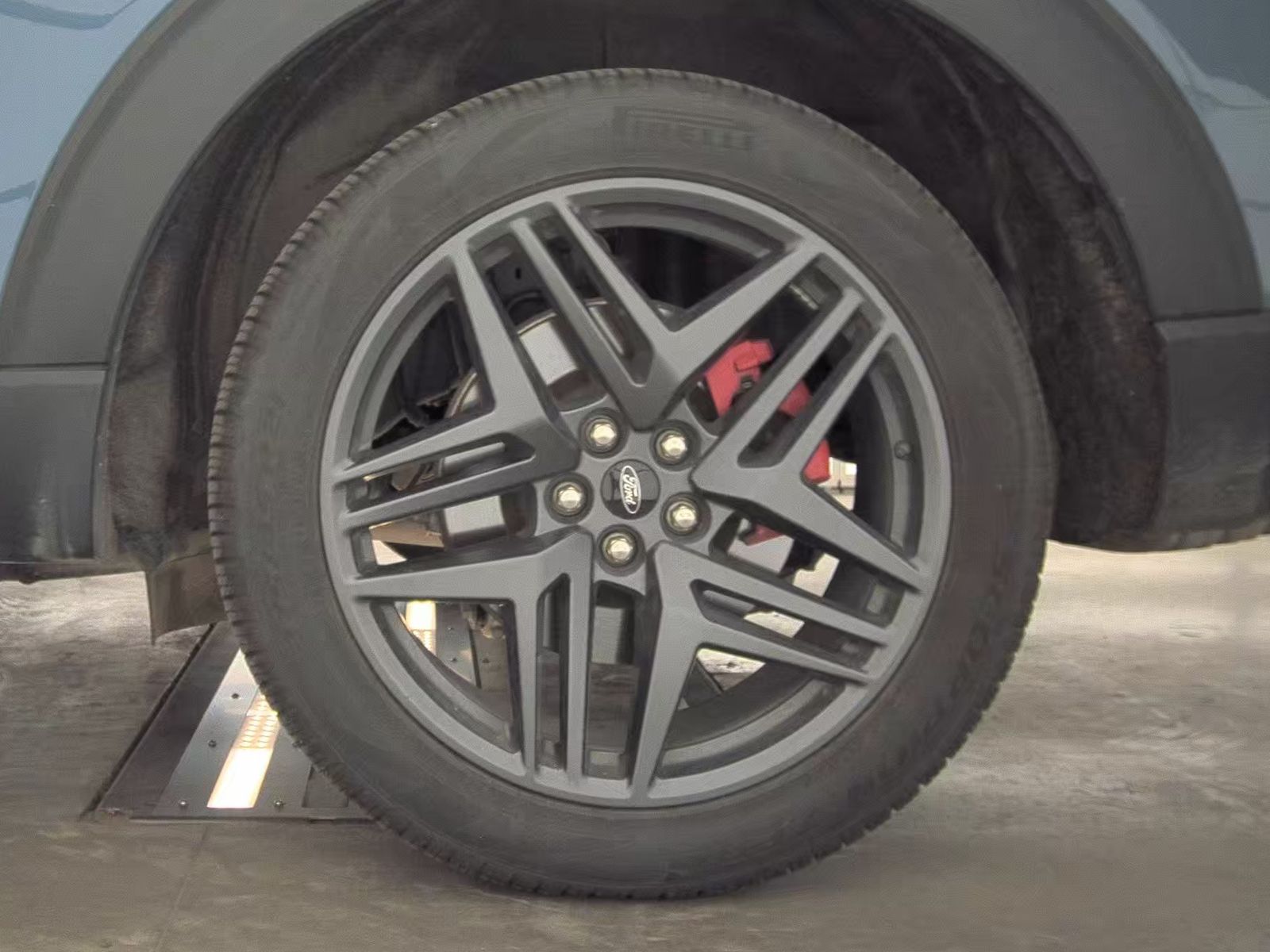 2025 Ford Explorer ST-Line AWD