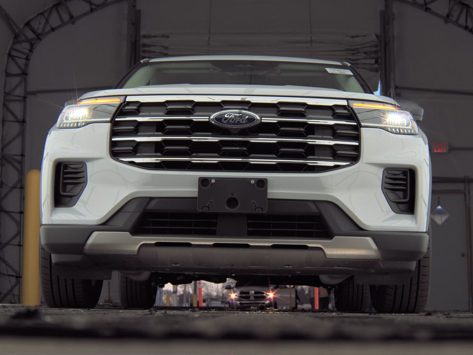2025 Ford Explorer Active AWD