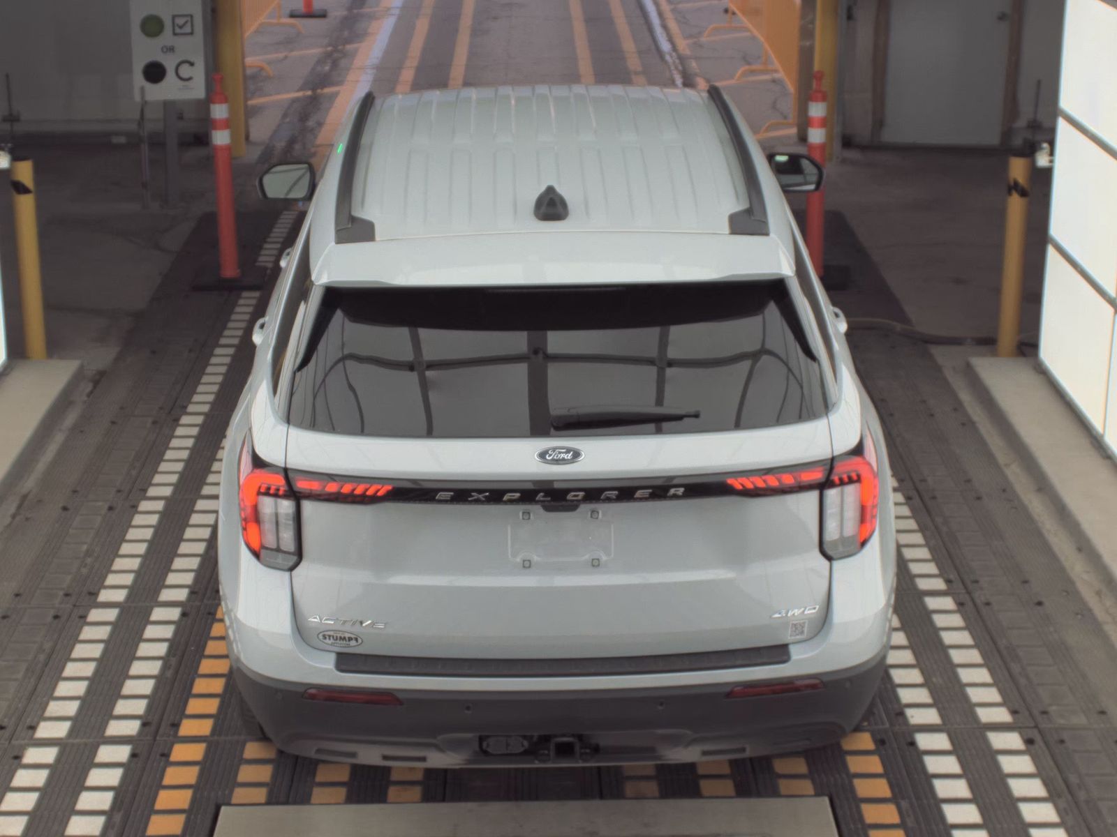 2025 Ford Explorer Active AWD