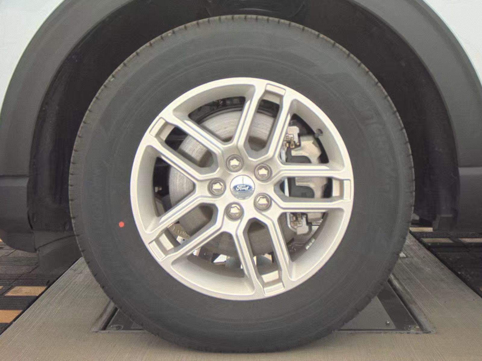 2025 Ford Explorer Active AWD