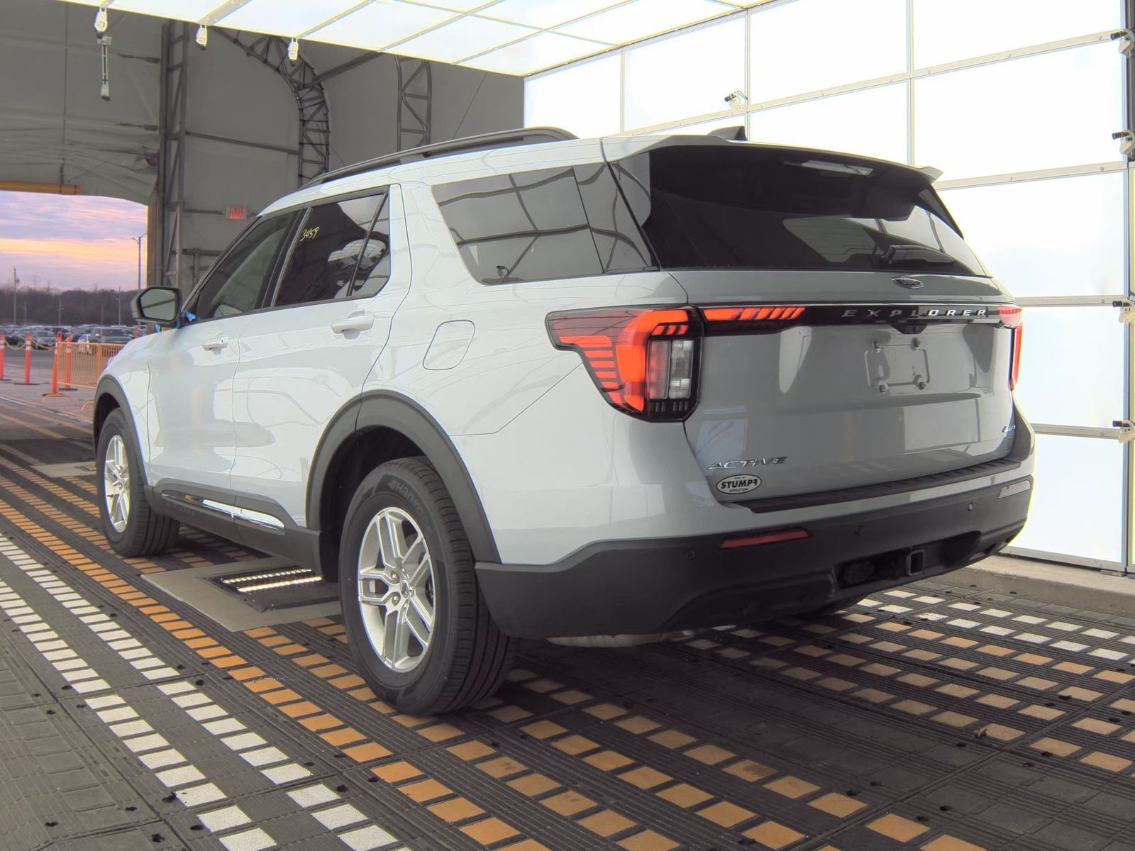 2025 Ford Explorer Active AWD