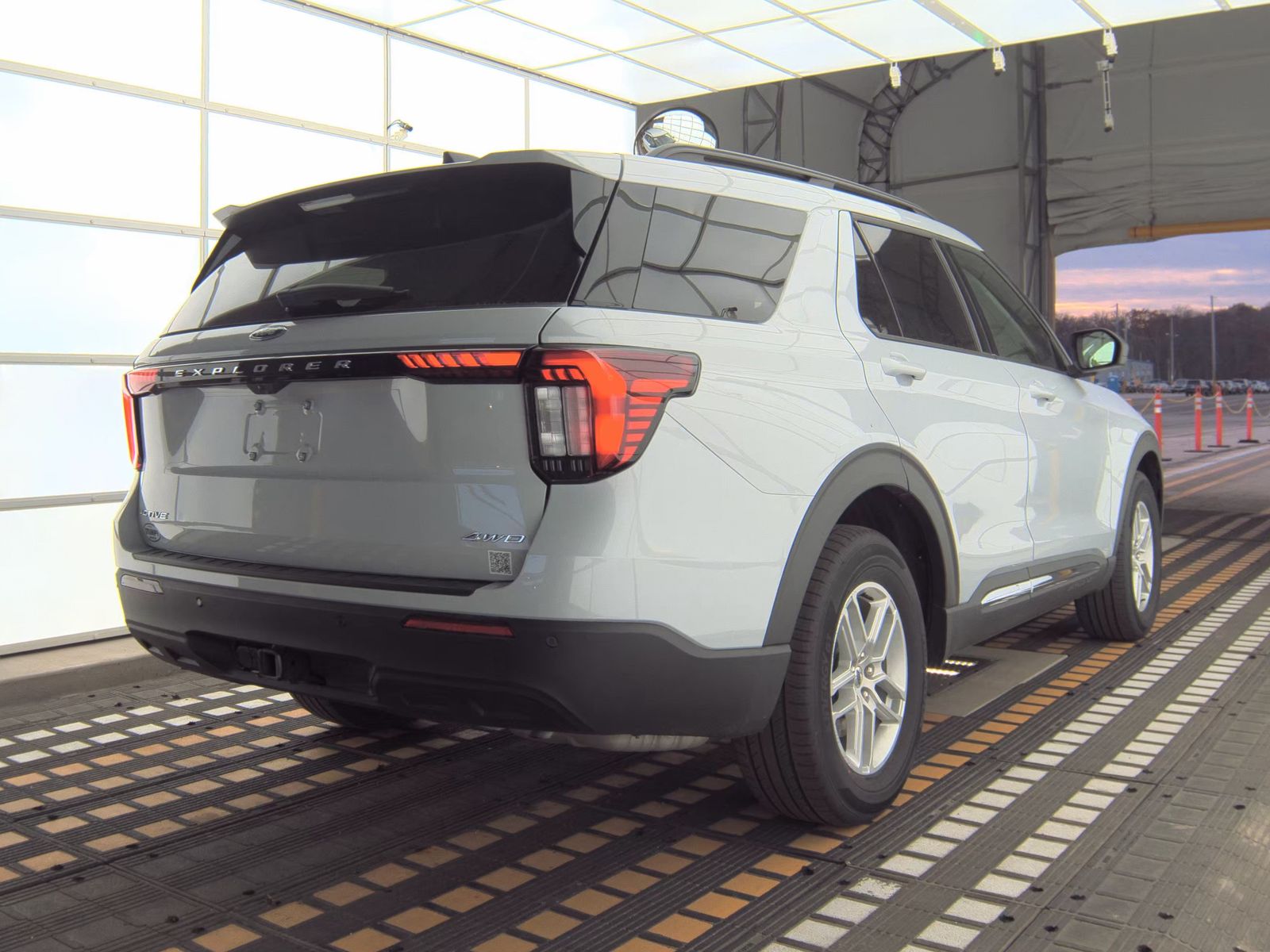 2025 Ford Explorer Active AWD