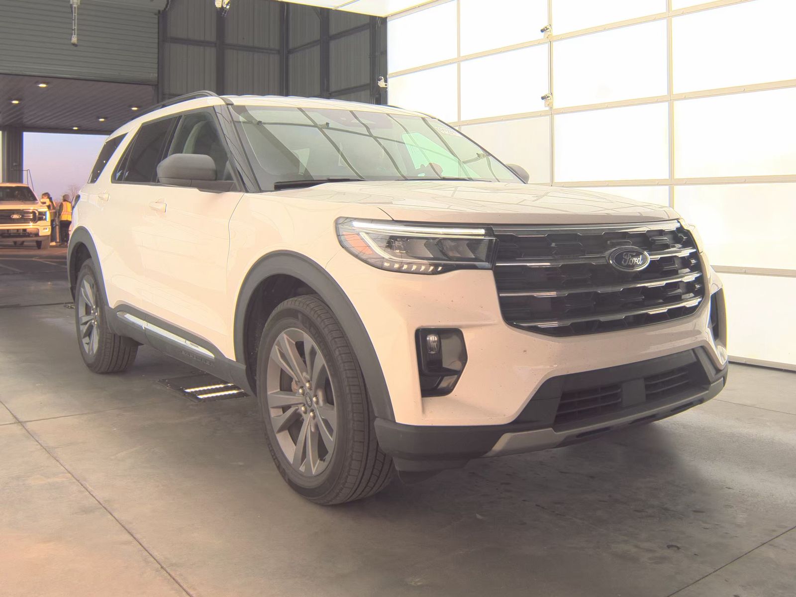 2025 Ford Explorer Active AWD