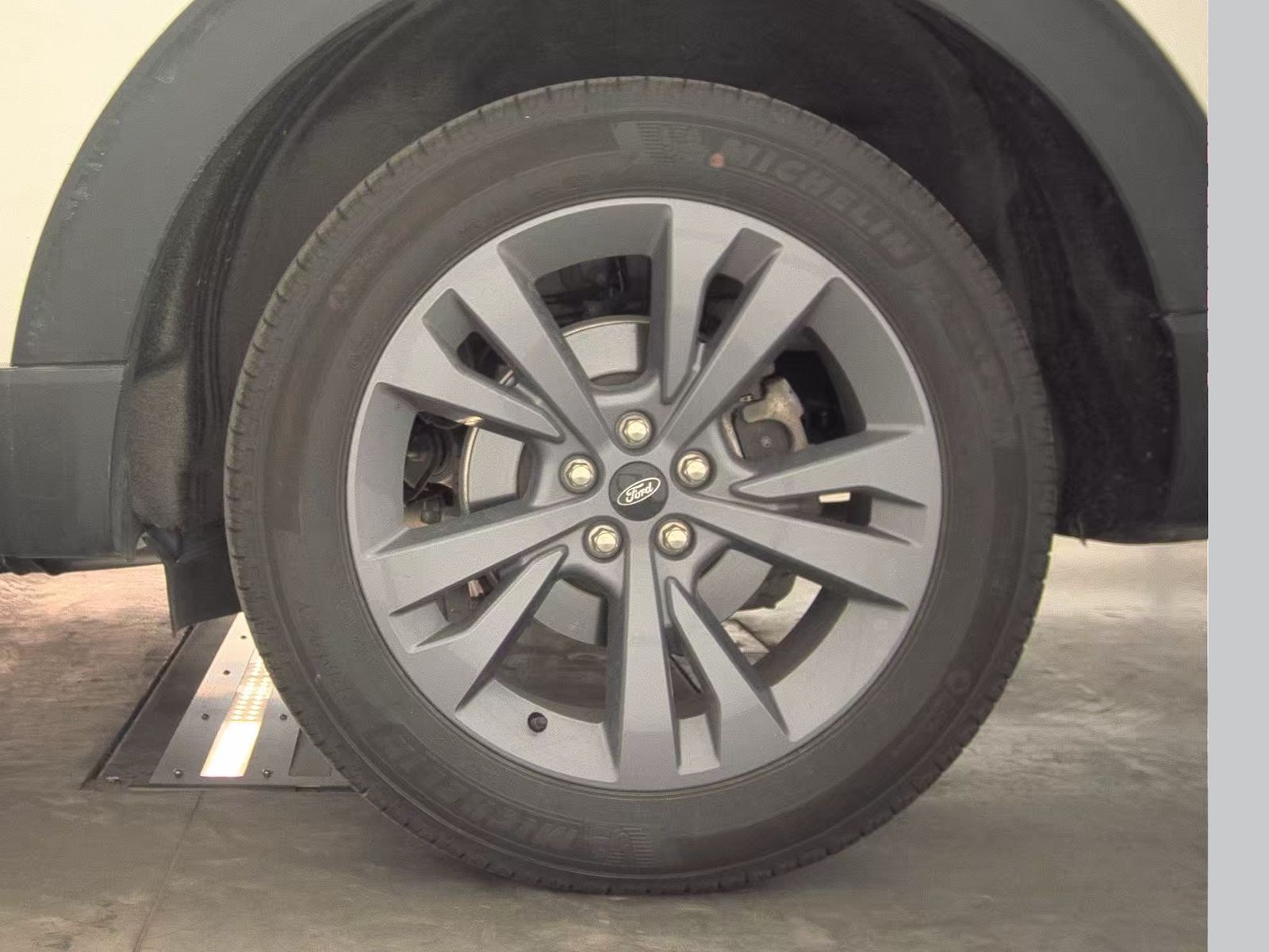 2025 Ford Explorer Active AWD