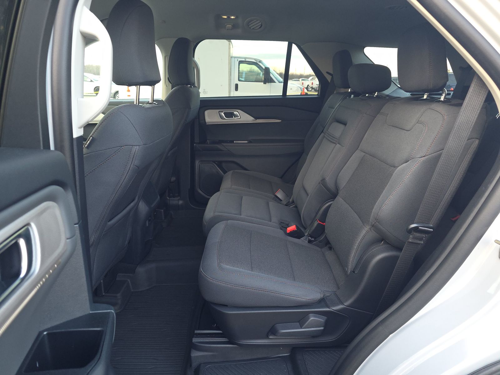 2025 Ford Explorer Active AWD