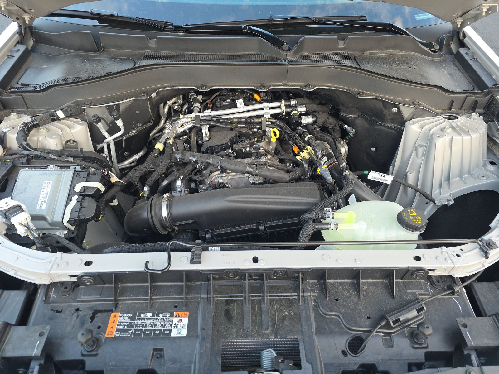 2025 Ford Explorer Active AWD