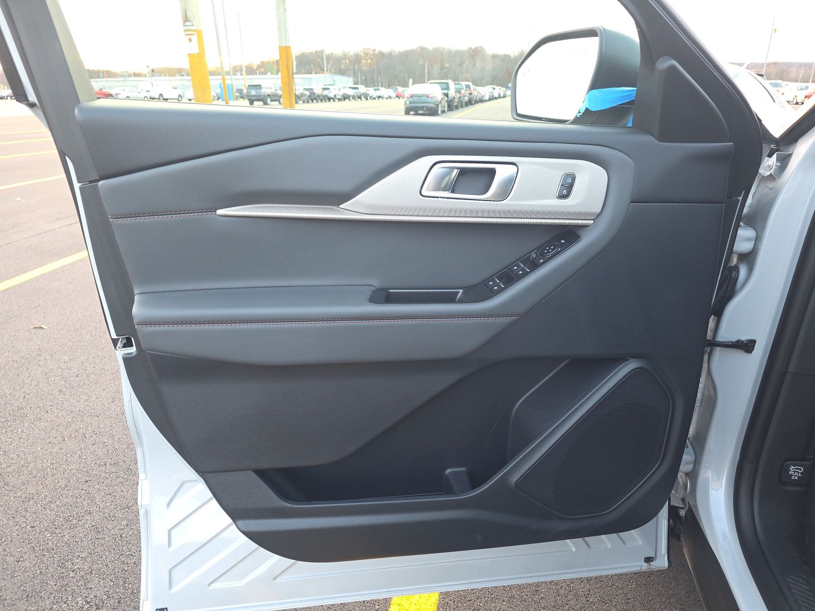 2025 Ford Explorer Active AWD