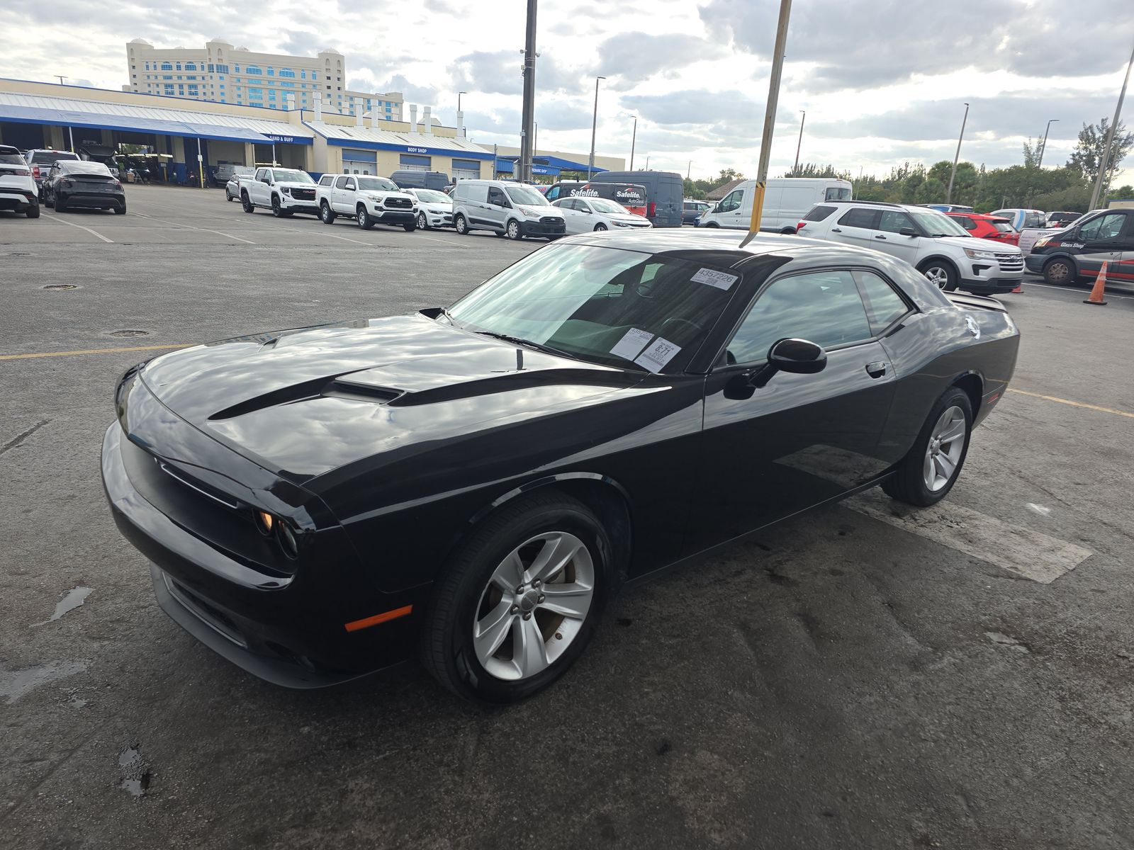 2023 Dodge Challenger SXT RWD