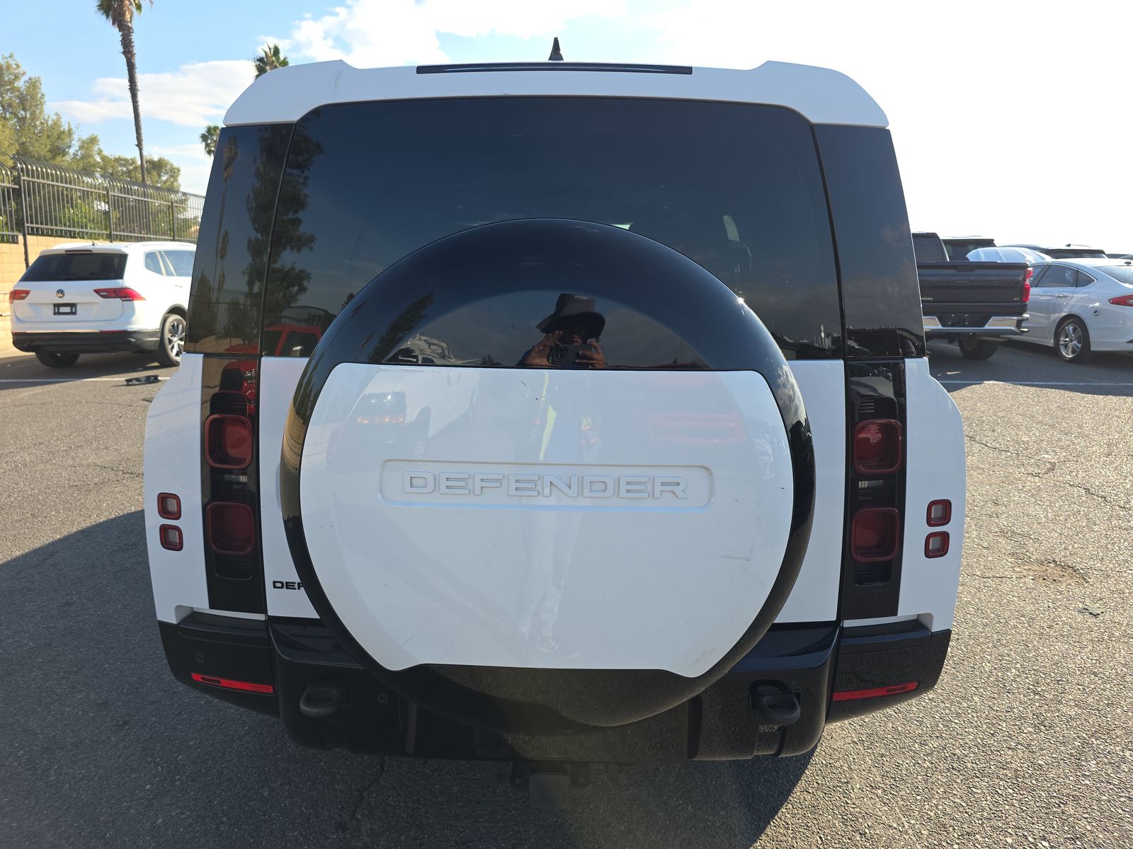 2024 Land Rover Defender 130 X-Dynamic SE AWD