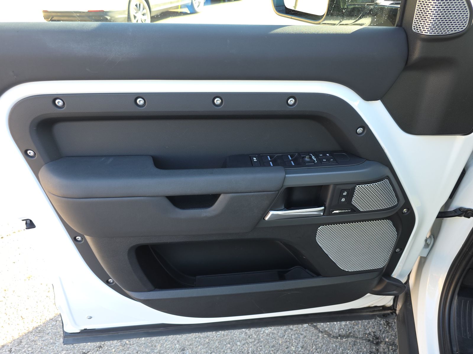 2024 Land Rover Defender 130 X-Dynamic SE AWD