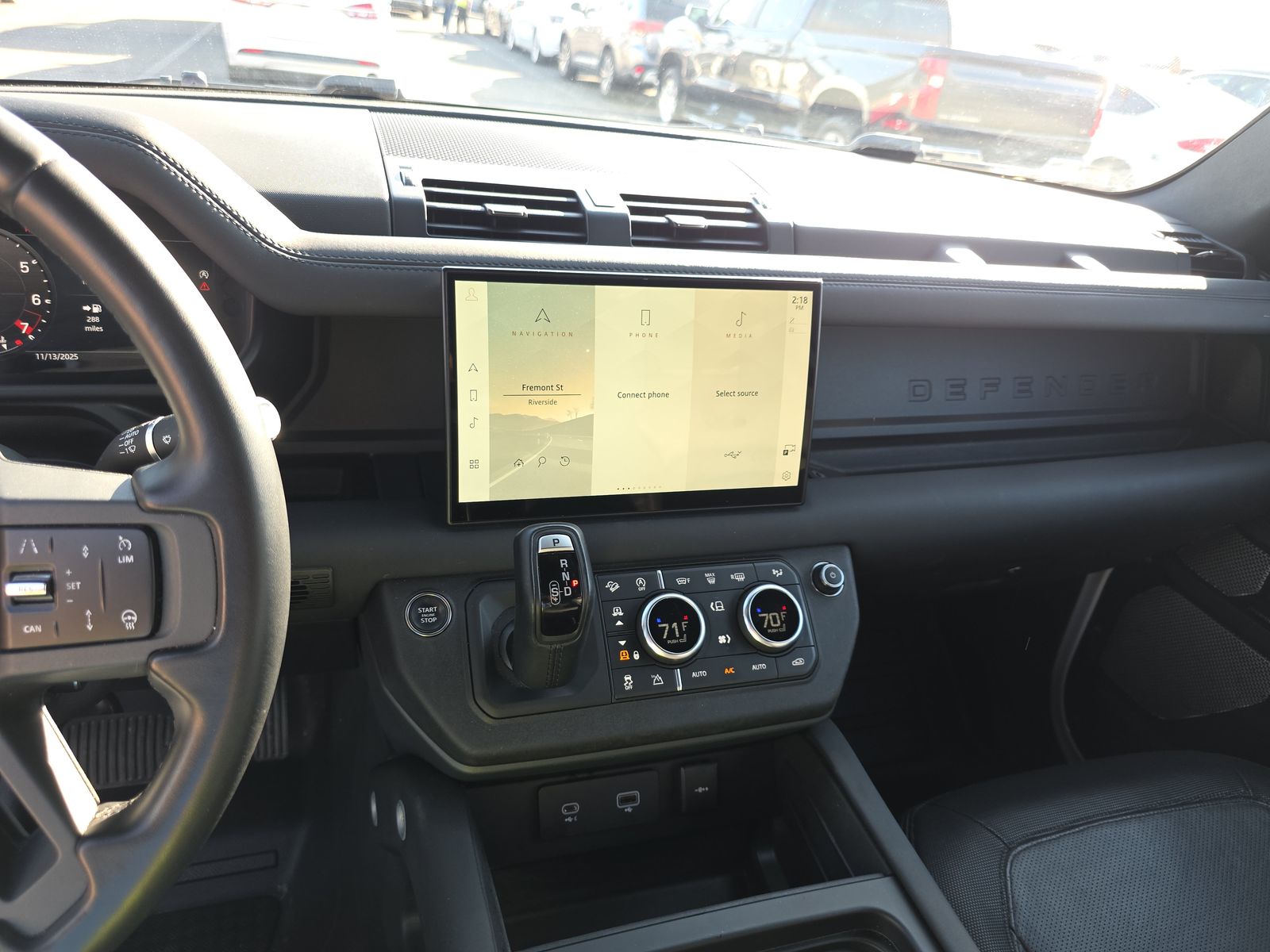 2024 Land Rover Defender 130 X-Dynamic SE AWD